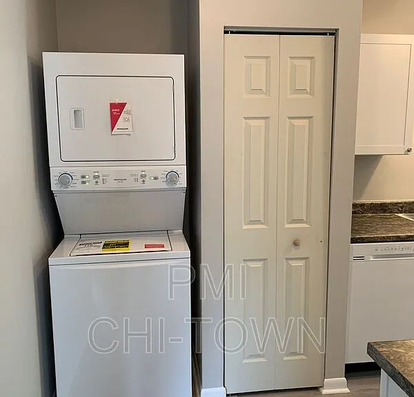422 N Cambridge Dr — Photo 7
