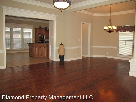 5th image of 126 Devereaux Dr