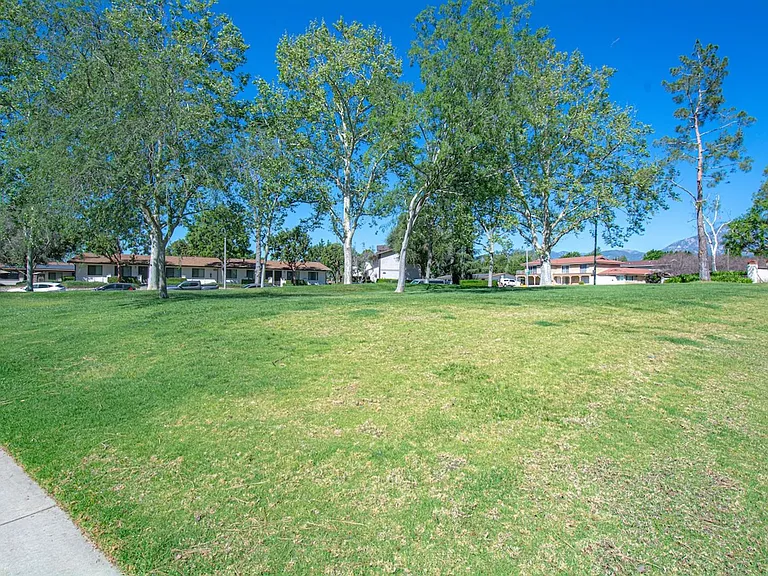8408 Spring Desert Pl #G — Photo 26