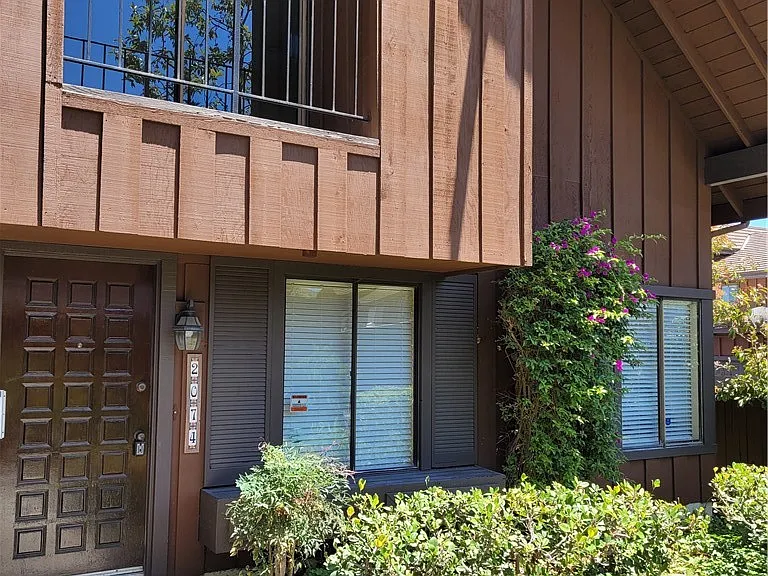 2074 Mount Shasta Dr — Photo 13