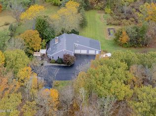 75 Wyche Rd, Hannacroix, NY 12192