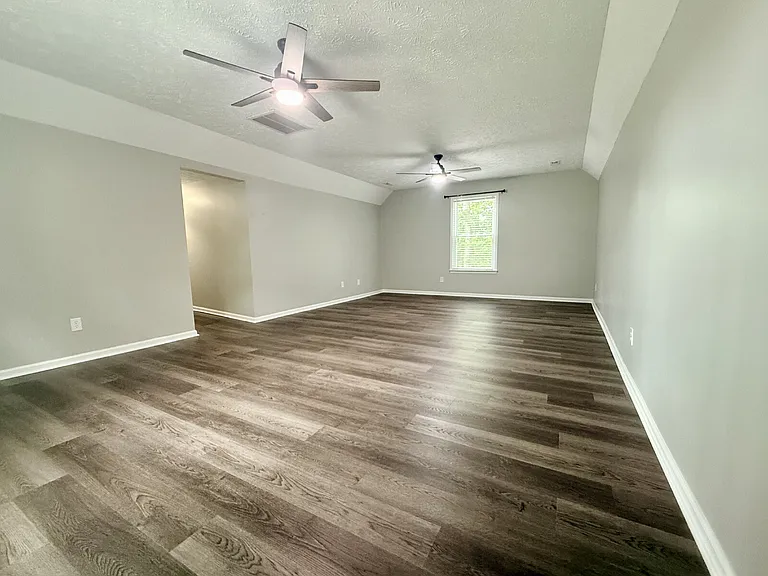 632 Bromsworth Trl — Photo 5