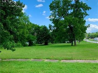 144 W 6th Ave, Garnett, KS 66032