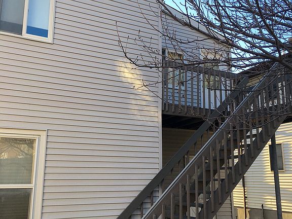 12 Prospect_back view