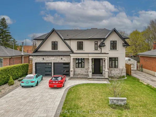 1035 Pinegrove Rd, Oakville, ON L6L 2W3