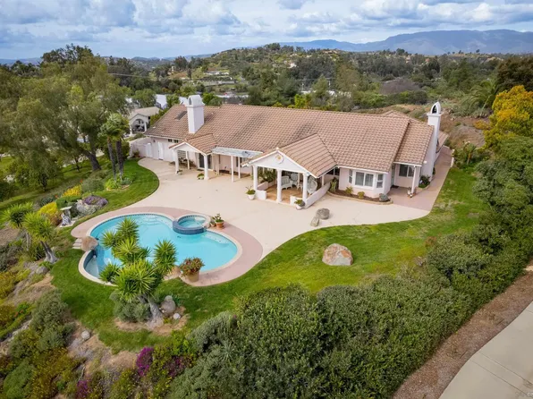 12610 Lonesome Oak Way, Valley Center, CA 92082