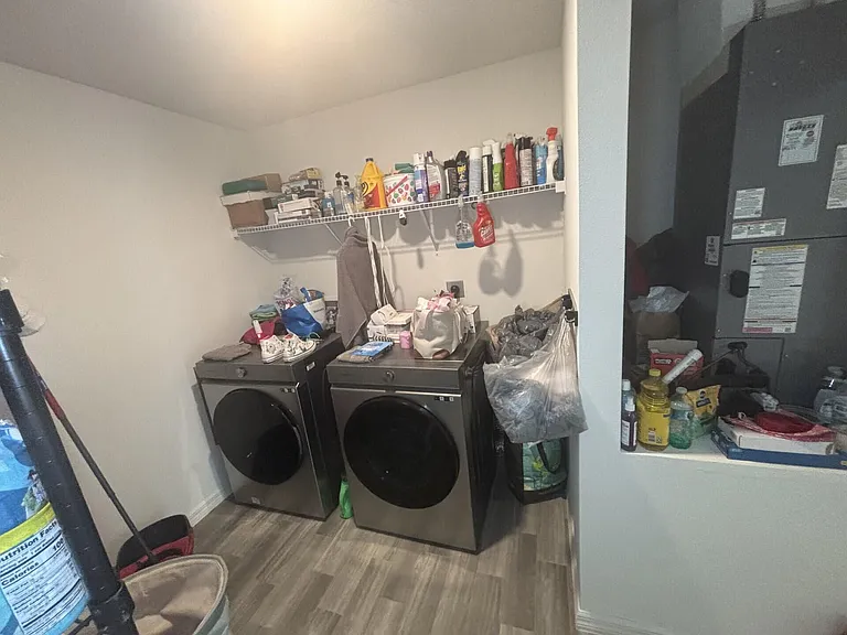 402 NE Mainsail St — Photo 17