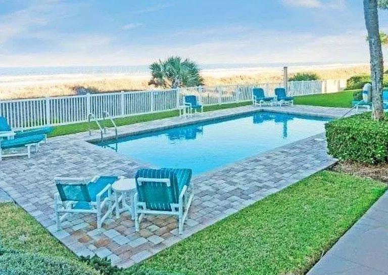 701 Beach Ave #203 — Photo 36