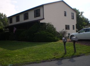 17 Circle Dr, Hanover Township, PA 18706