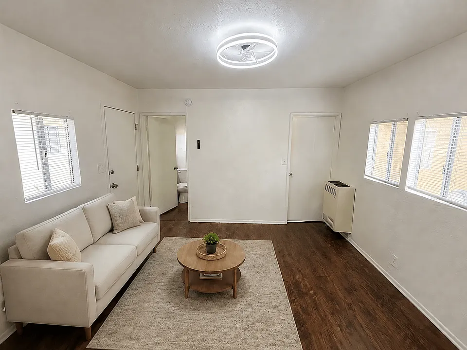 2305 Lemon Ave