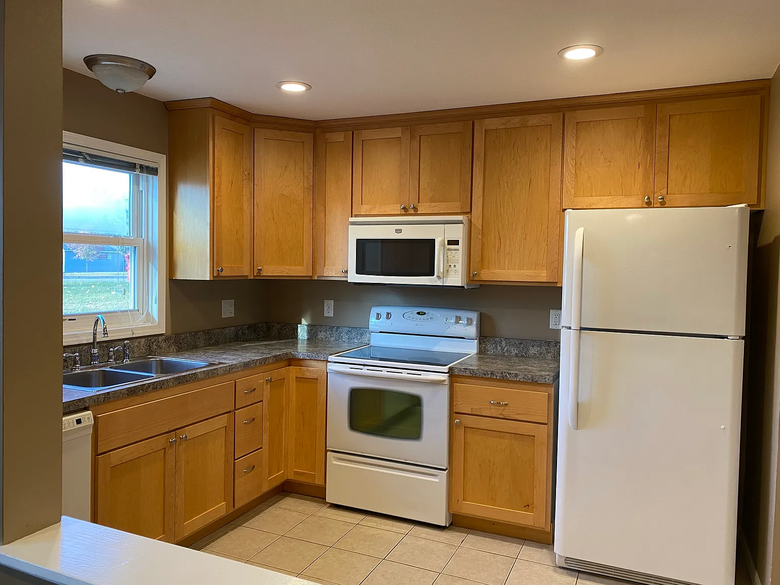 705 3rd St East Apartments, Monticello - 1 — Photo 2