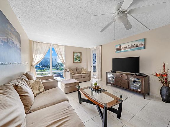 3rd image of 1600 S Ocean Dr APT 4G