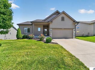 17591 Grand Ave, Omaha, NE 68116