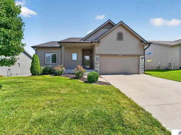 17591 Grand Ave, Omaha, NE 68116