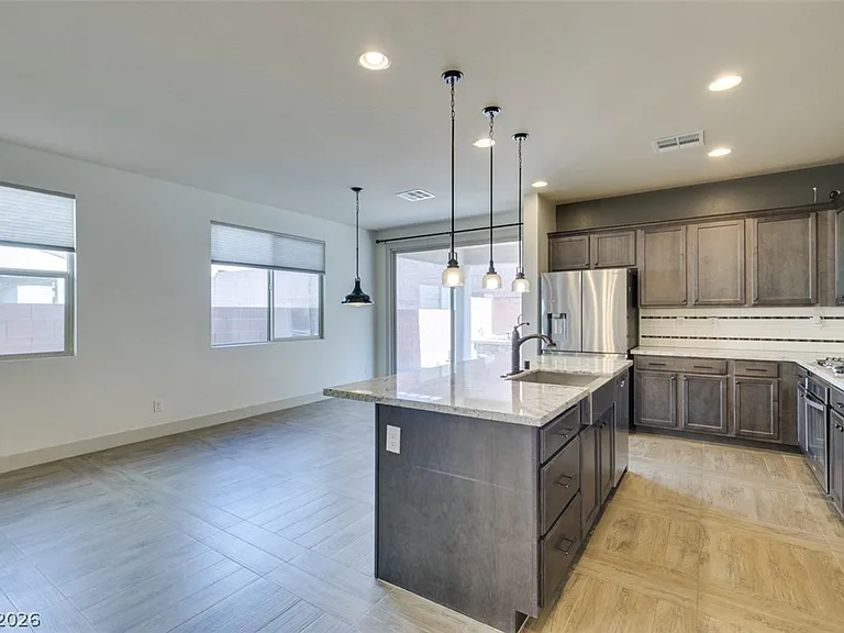 9009 Janice Glen Ave — Photo 16