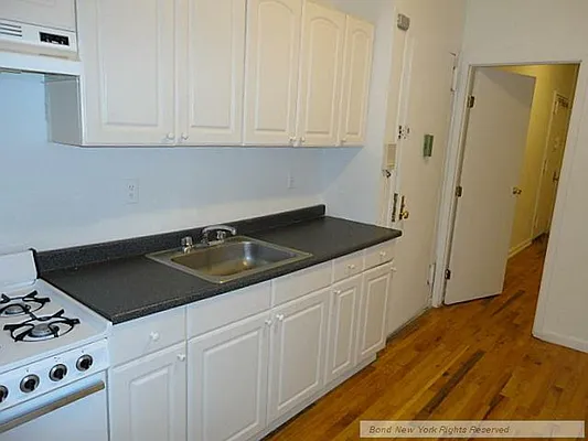 Rented by Bond New York | media 2