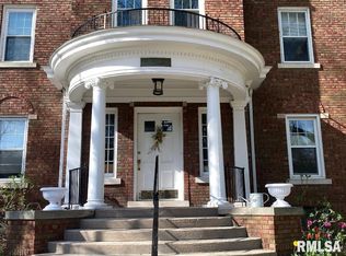 1217 W Fayette Ave, Springfield, IL 62704