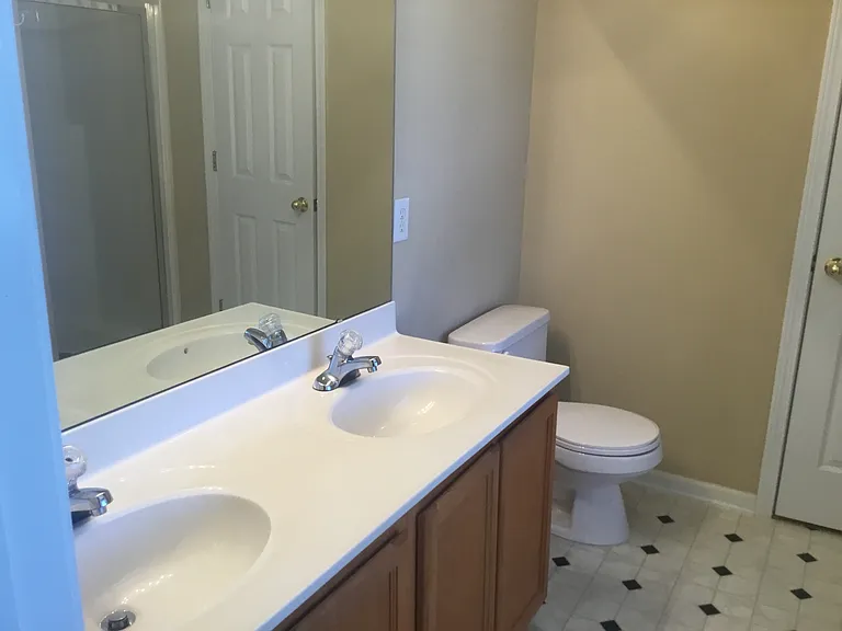 1907 Wheatfield Ct — Photo 10