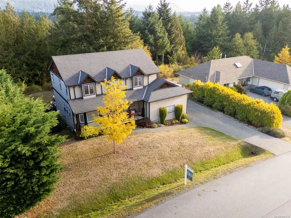 2125 Wildflower Rd, Shawnigan Lake, BC V0R 2W1