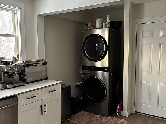 2nd image of 233 Railroad Ave #233