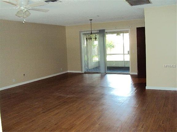 3rd image of 122 Okaloosa Dr
