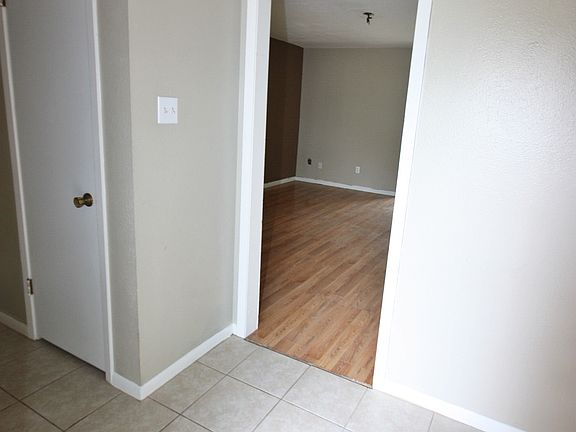 2nd image of 1106 Cummings Ave