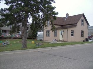 602 8th St NE, Little Falls, MN 56345