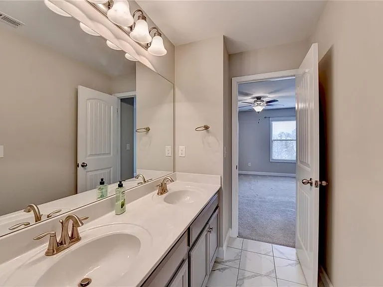 5525 Nesmith Ct — Photo 28