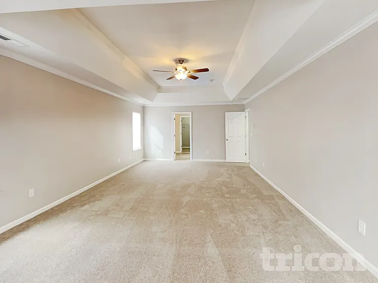 713 Southridge Dr — Photo 8