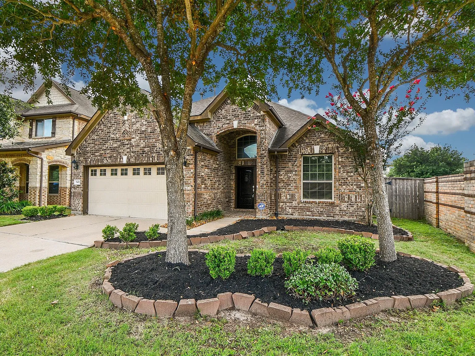 4 bed, 3.0 bath, 2770 sqft, $2,650 — Photo 2