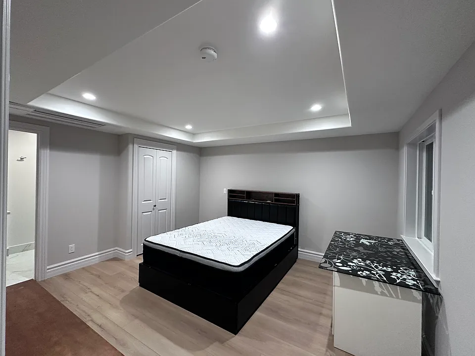 Spacious bedroom