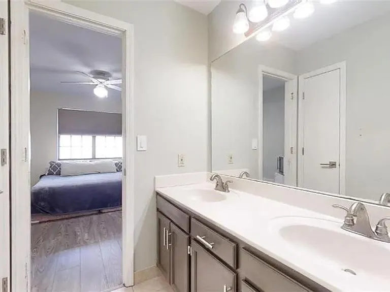 1019 Fox Run Dr — Photo 6