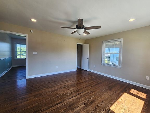 4th image of 1062 Blandford Ave