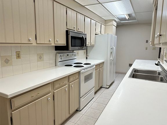 2nd image of 3603 Joel Dr