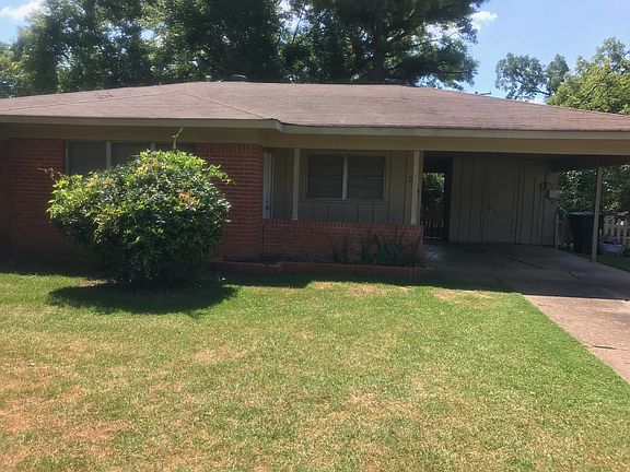 2nd image of 2604 Plantation Dr