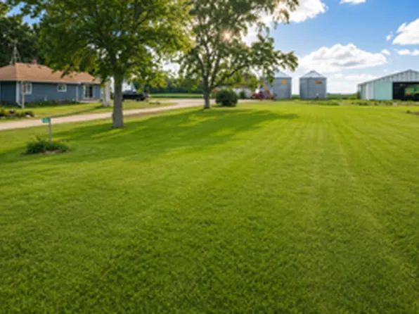 24214 415th Ave, Delavan, MN 56023