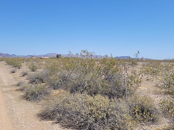 3rd image of 5187 N 416th Drive #-