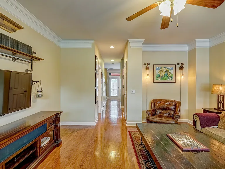 2310 Elliott Ave #502 — Photo 8