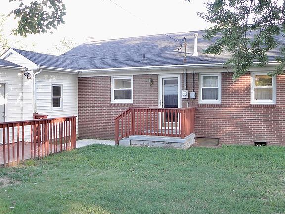 4th image of 1701 Booth Ave