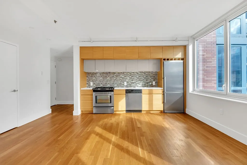 150 Fourth Avenue — Photo 3