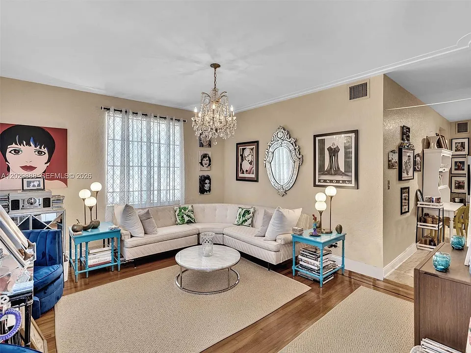 928 Euclid Ave #2