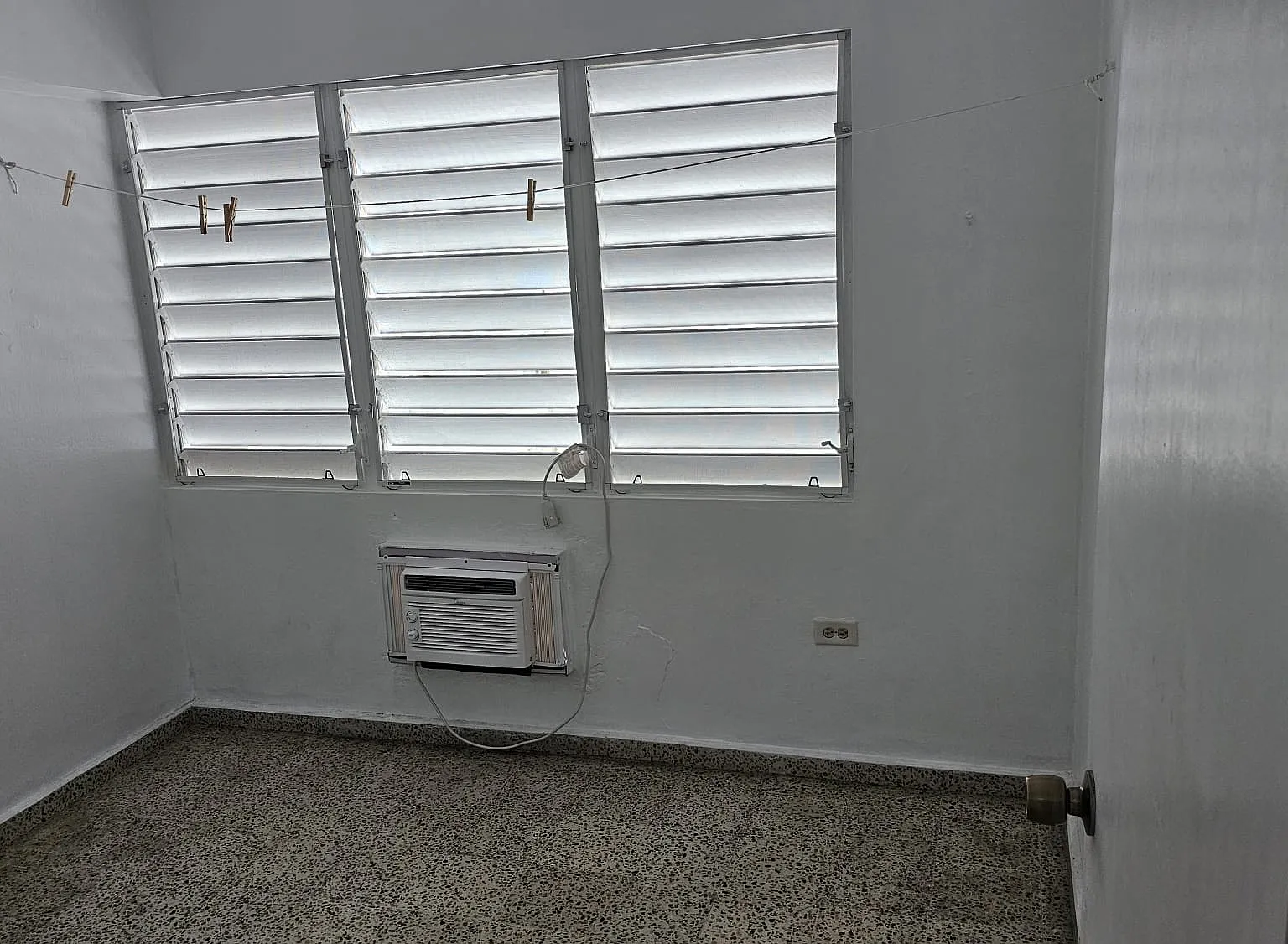 3 bed, $1,500 — Photo 4