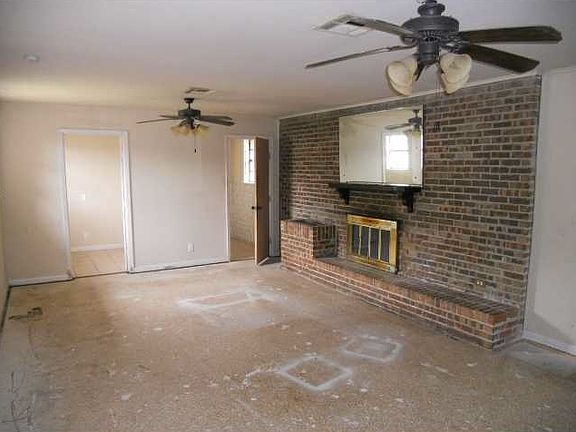 3rd image of 3751 Eileen Ln