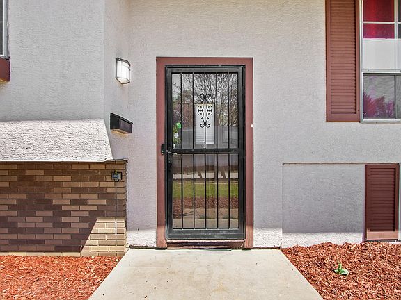 3rd image of 6148 Whitby Sq W