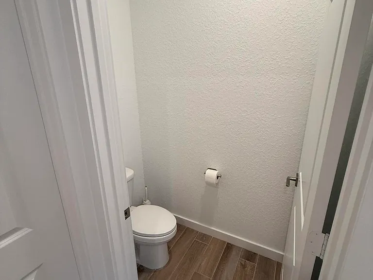 1653 NE Ocean Dunes Dr — Photo 19