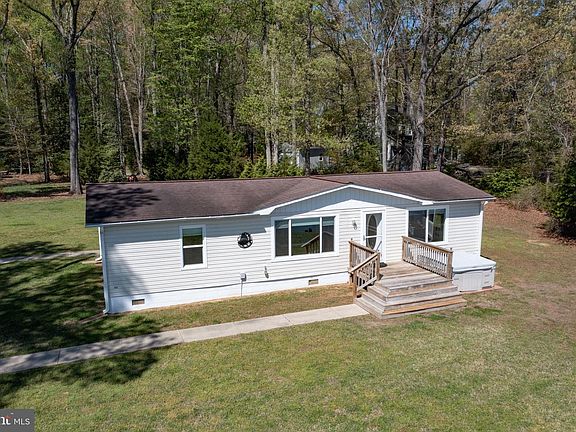 2nd image of 529 Morattico Creek Rd