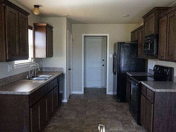 4th image of 6500 Castle Gap Dr