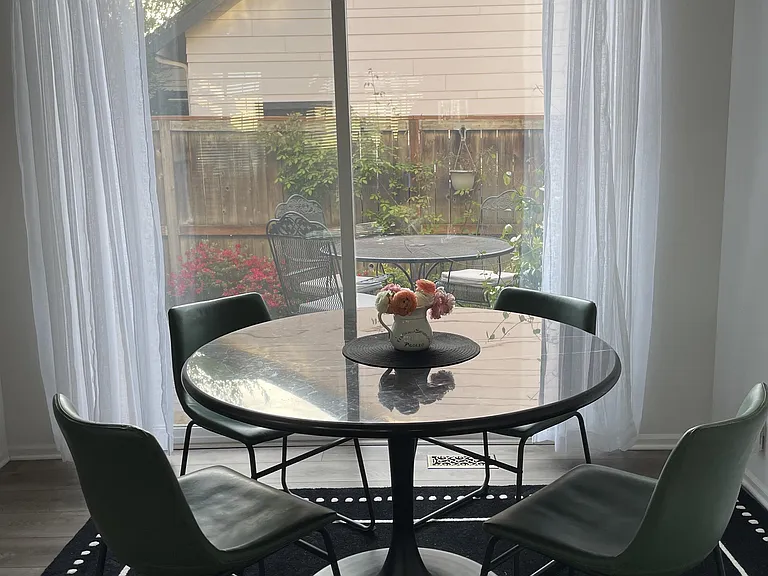 1635 Hamlet Ln — Photo 23
