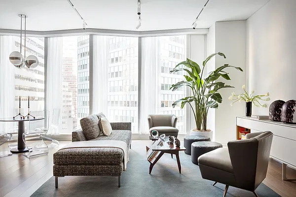 Sold by Compass | media 1