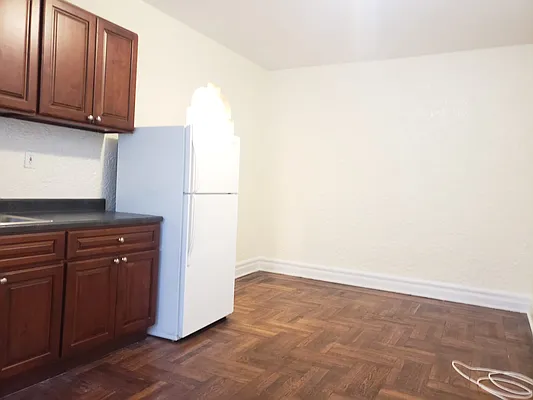 Rented by Lang Realty LLC | media 2